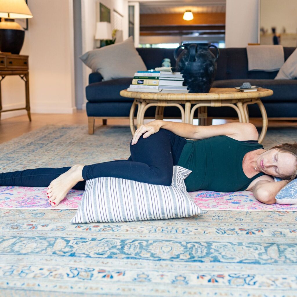 Exaggerated side-lying (runners post) for labor prep