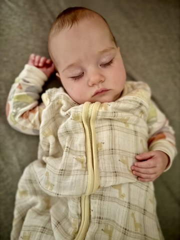Baby sleep 5-12 months